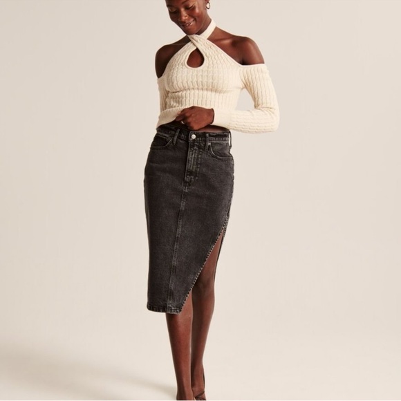 Abercrombie & Fitch Dresses & Skirts - Abercrombie & Fitch High-Slit Denim Midi Skirt - Size 4
